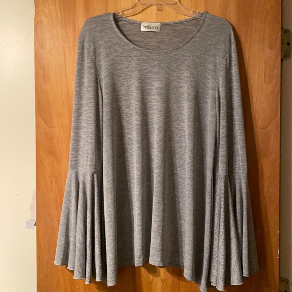 Bell sleeved tunic